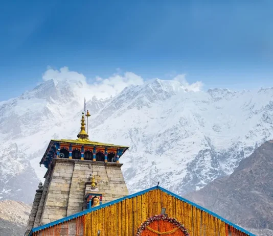 केदारनाथ में तैयारी पूरी: 51 क्विंटल फूलों से हो रहा मंदिर का श्रृंगार, 22 अप्रैल से श्रद्धालु कर सकेंगे महादेव के दर्शन